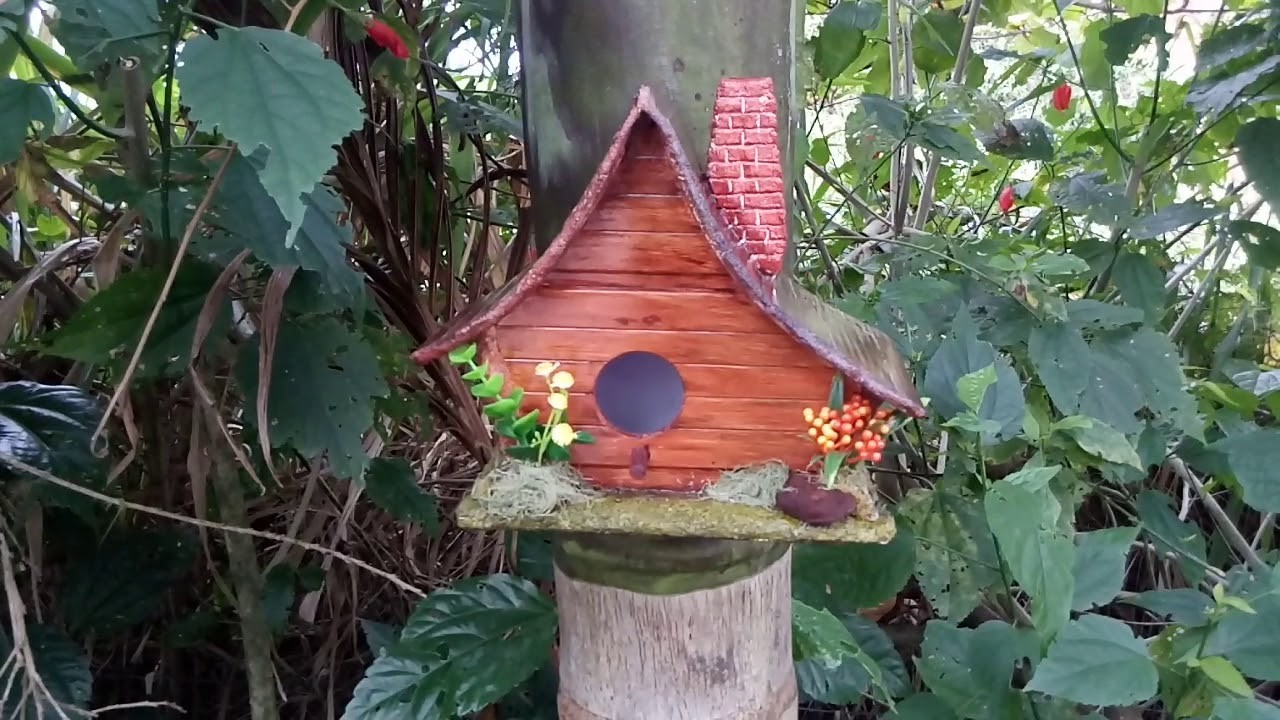 Casinha de passarinho em PVC - Pode molhar - Decoração em Jardim.