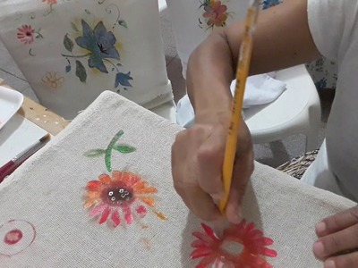 Decoração! Paninho de chão vira moda na cozinha. 