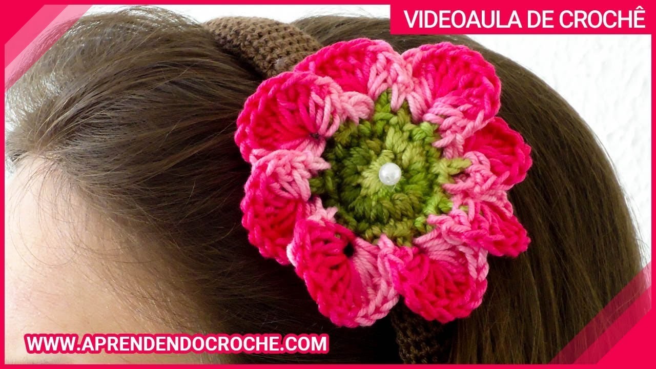 Tiara Revestida em Crochê - Aplicação de Flor