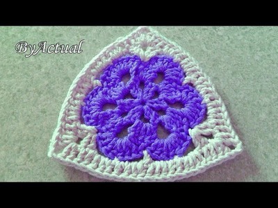 Triângulo de Crochê com Flor - #ByActual
