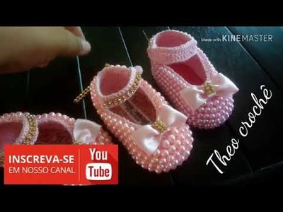 Apresentação sapato de crochê com perolas cor de rosa  #crochet #sapatinhos