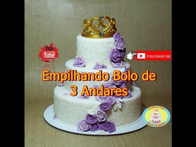 Empilhando Bolo de 3 Andares