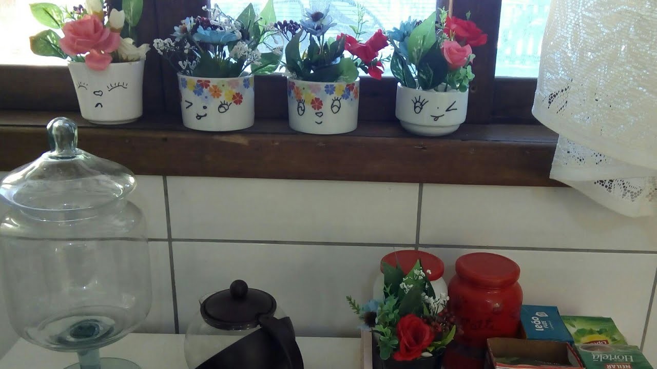 Diy: reciclando  xícara , transformando em lindos vasinhos de plantas .