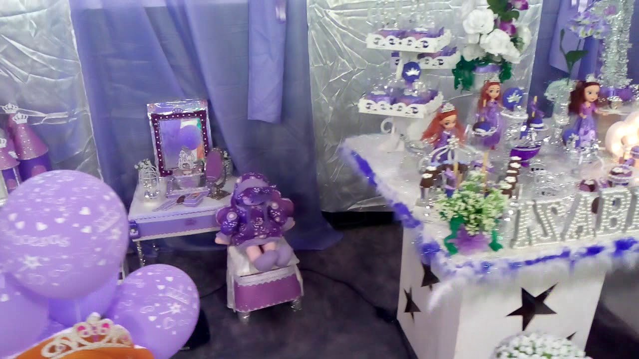 Aniversário de Izabella Sophia decoração princesa Sophia 1 aninho.  te amo filha. 28-07-18