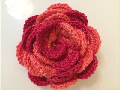 Flor em crochê com duas cores. Fácil de fazer e linda. Tutorial 16