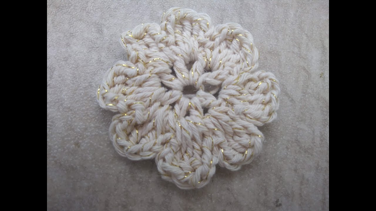 Flor em crochê simples  para aplicação passo a passo