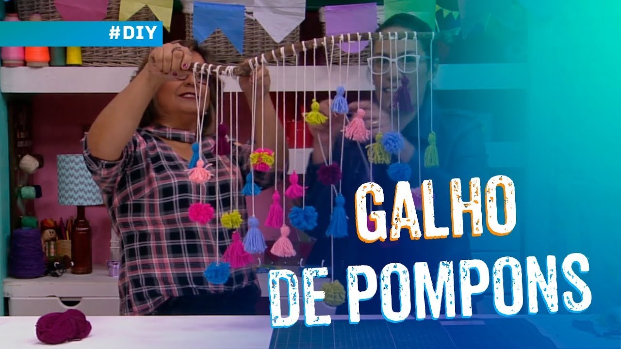 Galho com Pompons estilo Boho por Alessandra Carvalho