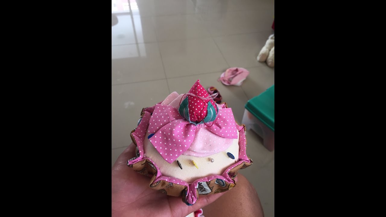 Porta agulha de cupcak de tecido