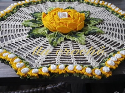Caminho de mesa de crochê mega flor