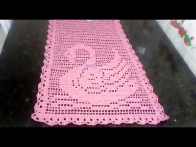 Demonstração do Caminho de mesa de crochê de Cisne (Gráfico no Facebook Belezas da Vida e Artes)