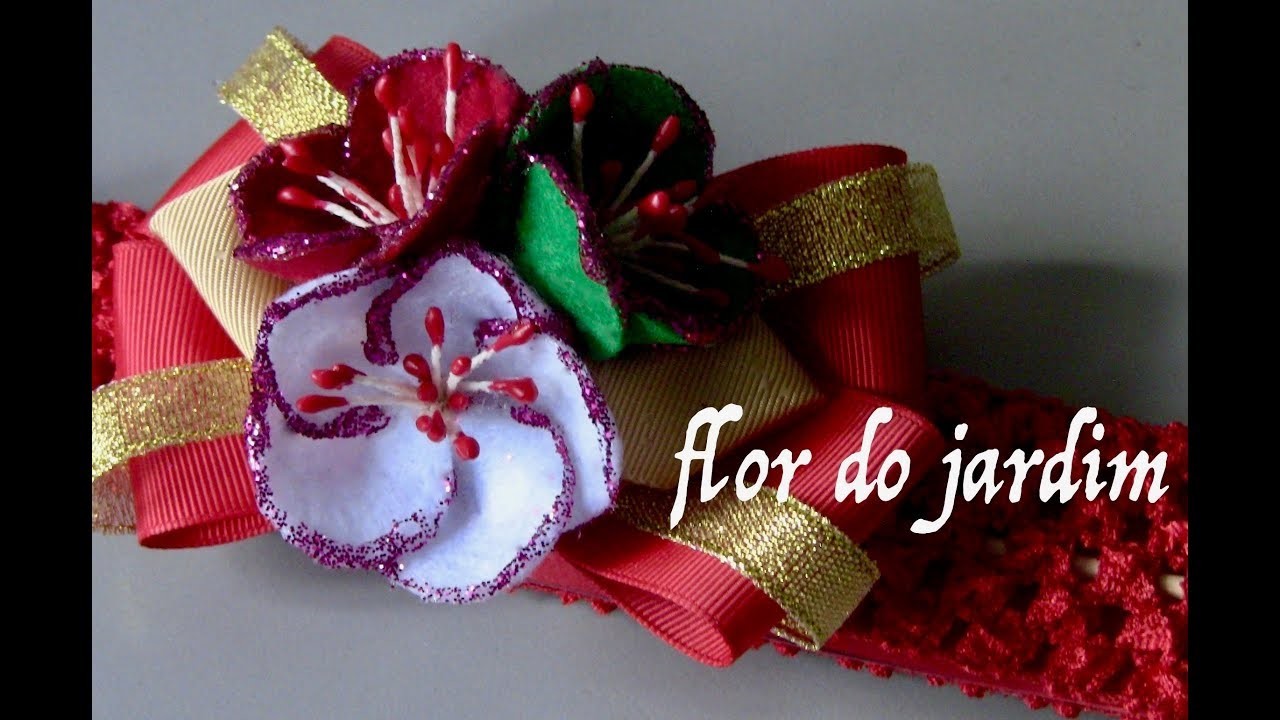 Laço Christmas com flores -  Christmas tie with flowers
