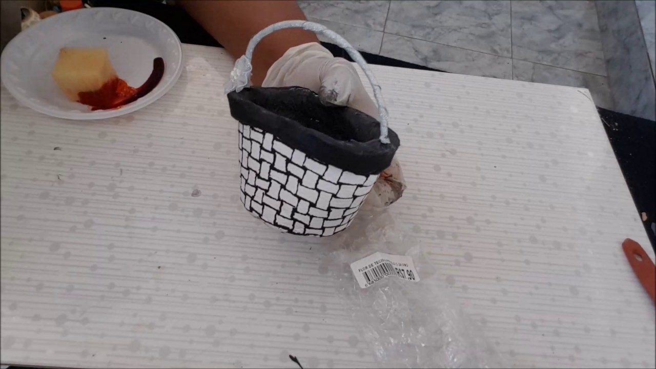Como pintar vasos de concreto ou outros artesanatos imitando uma cesta trançada,