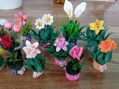 Arranjos florais em miniatura. gastando muito pouco.  ideal para lembrancinha