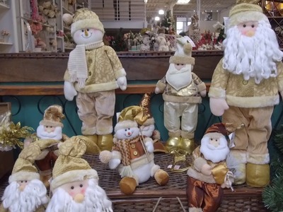 Decoração de Natal Ouro e Branco - Arvore de Natal, Papai Noel, Bonecos de Natal, Flores, laços