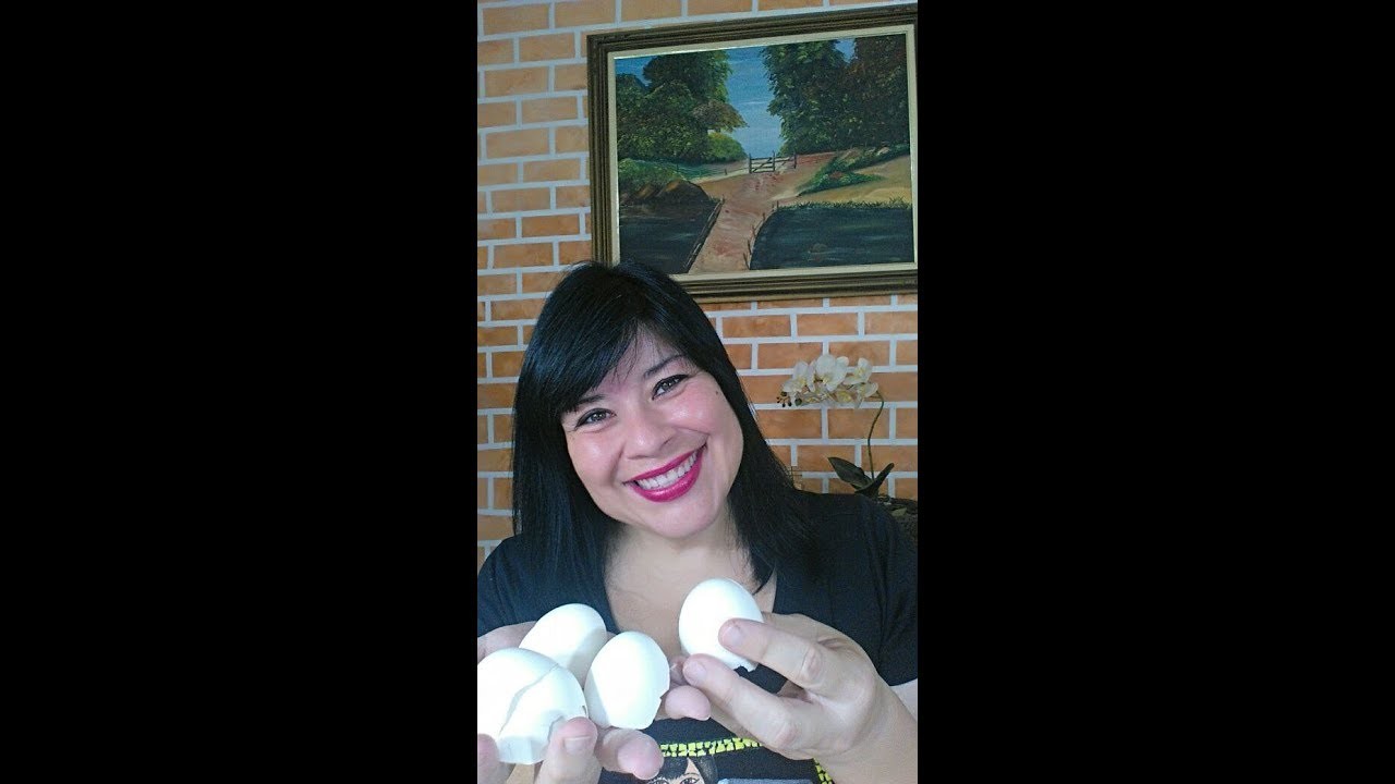 Porta recados decorado com mosaico de casca de ovos