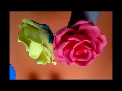 Como fazer rosas de e.v.a com litro pet 2 litros (frisador caseiro)