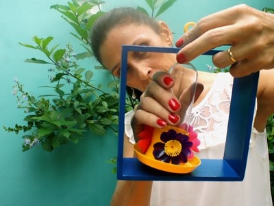 Ideia criativa de mobile para varanda com bebedouro de beija flor