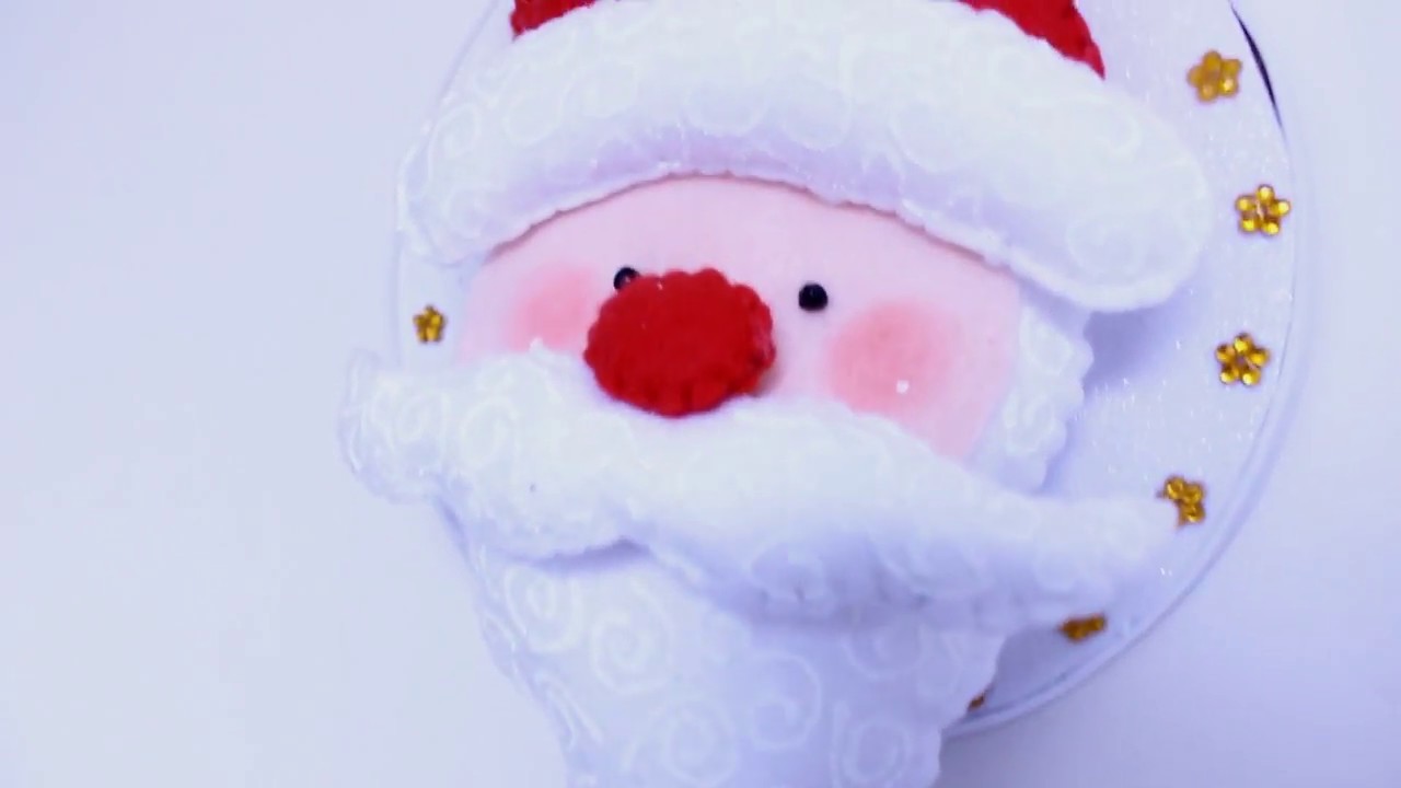 Aprenda a fazer uma base para seus enfeites de porta usando EVA e papelão