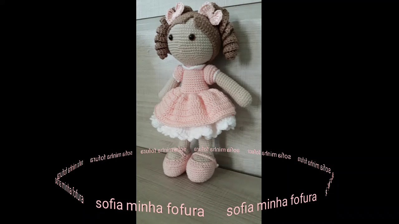 Boneca Sophia de  crochê em amigurumi